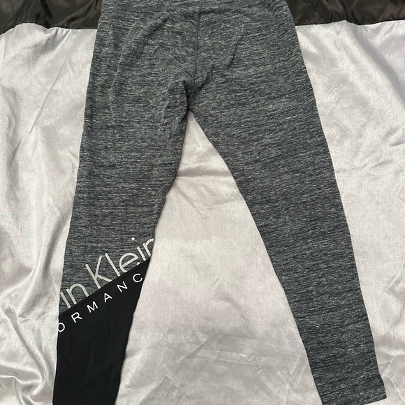 Calvin Klein Performance Leggings - Picture 3 of 7